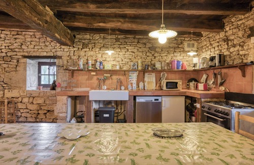 Gavaudun House | Guest Rated 9.6: Cozy House with Pool in Gavaudun