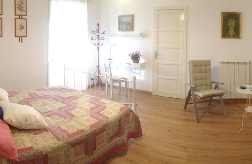 Ragusa Apartment | Inviting Oceanfront Apartment for 6, Just Minutes from Beach