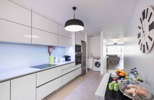Fatima Apartment | Oceanfront Apartment for 6 Guests Near Fátima Attractions