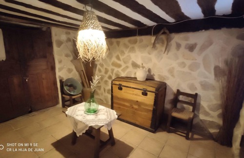 Beamud House | Homerez - Spacious house for 7 ppl. with terrace at Beamud