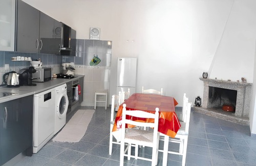 Zebreiros House | Inviting House in Zebreira with Balcony and Spa Amenities