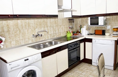 Abejar House | Homerez - Spacious house with garden in Abejar