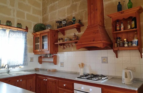 Gharb Villa | Relaxing Villa in L-Għarb with Private Pool & Ocean Views