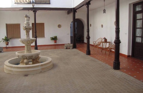 Almagro House | Ideal Family Retreat with Spa and Kitchen in Almagro