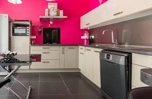 Morieres-les-Avignon Villa | Homerez - Villa in Morières-lès-Avignon