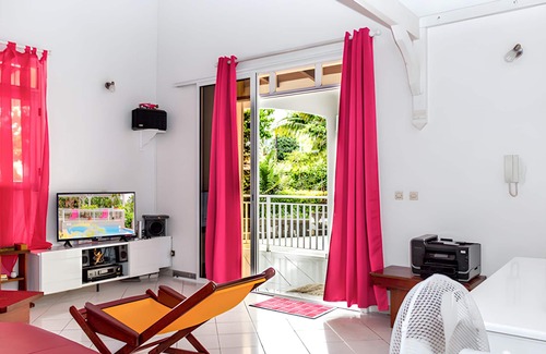 Capesterre-Belle-Eau Villa | Elegant Villa in Capesterre Belle Eau with Private Pool