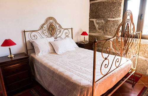 Aveiro Villa | Homerez - Villa 13 km away from the beach for 5 ppl. with shared pool at Aveiro