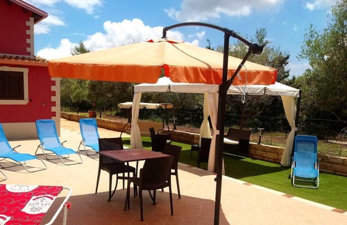 Noto Villa | Homerez - Villa 16 km away from the beach for 9 ppl. with swimming-pool at Noto