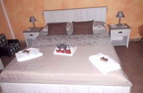 Noto Villa | Homerez - Villa 16 km away from the beach for 9 ppl. with swimming-pool at Noto