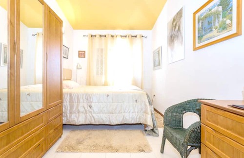 Loule Villa | Relaxing Villa with Pool Near Beach for 6 in Loulé