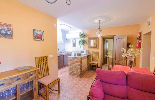 Rivero de Posadas Villa | Book Your Ideal Escape: Villa for 20 with Pool & Terrace
