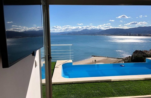 Faro de Cullera Villa | Villa Faro de Cullera: Oceanfront Getaway with Pool