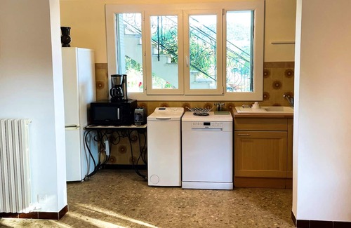 Sablet Villa | Homerez - Villa for 12 ppl. with swimming-pool, garden and terrace at Sablet