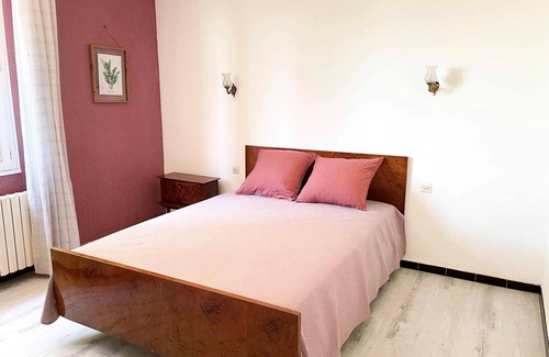Sablet Villa | Homerez - Villa for 12 ppl. with swimming-pool, garden and terrace at Sablet
