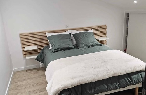 Riom Villa | Homerez - Villa for 8 ppl. with swimming-pool, sauna, garden and terrace at Riom