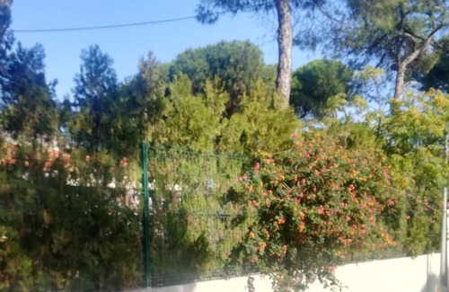 Punta Umbria Villa | Homerez - Villa for 6 ppl. with swimming-pool and garden at Punta Umbría