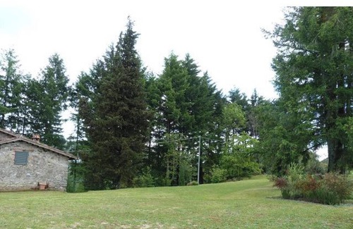Barga Villa | Unforgettable Villa Stay for 8 with Pool and Terrace in Barga
