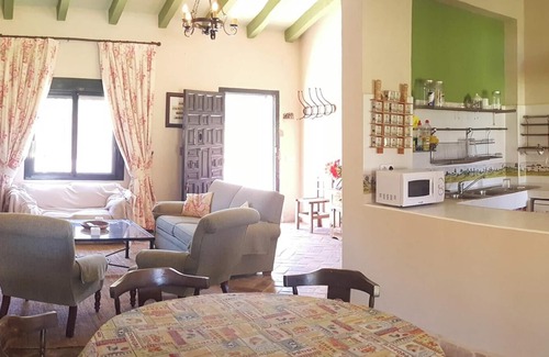 Puerto Serrano Villa | Family-Friendly Villa with Pool & Garden in Puerto Serrano