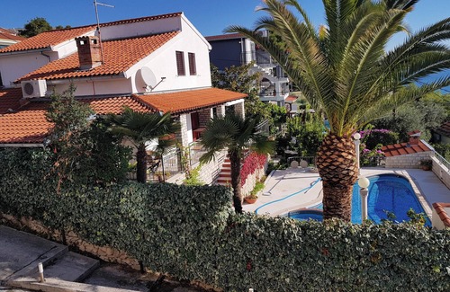 Seget Vranjica Villa | Homerez - Villa in Seget Vranjica