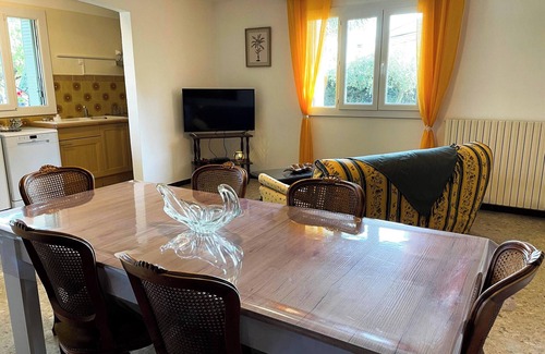 Sablet Villa | Homerez - Villa in Sablet + Private Pool