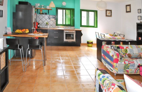 Mogan House | Cozy Getaway Near Beach with Pool and Ocean View in Mogán