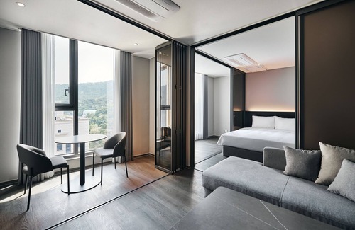 Pil-dong Hotel | Comfortable HOMES Stay Myeongdong: Highly Rated & Family-Friendly