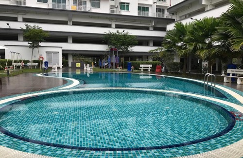 Sepang Apartment | Family-Friendly Retreat at Homestay @10 Ehsan Residence