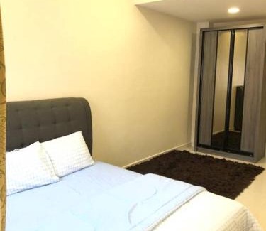 Shah Alam House | Family-Friendly Homestay for 7-12 Guests in Shah Alam