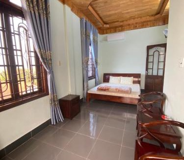Huong Thuy House | Homestay Anh Đào