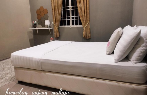 Kampung Sungai Limau House | Relaxing Retreat at Homestay Anjung Malinja with Pool