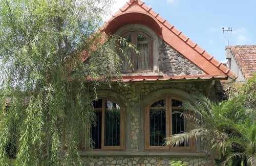 Wonosobo House | Family-Friendly Comfort at Homestay Argopeni Awaits You