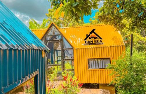 Moc Chau House | Welcoming Bản Búa Homestay: Pet-Friendly Retreat Awaits
