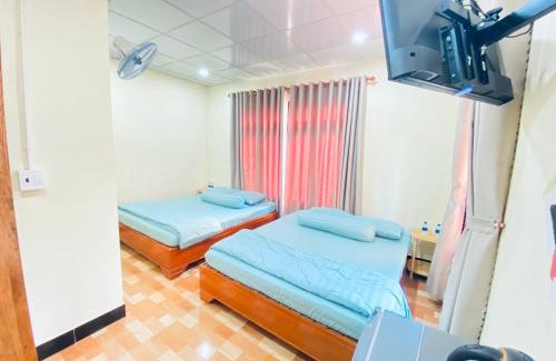 Ham Tan Hotel | Beachfront Homestay Bằng Lăng Tím with Pool & Ocean View