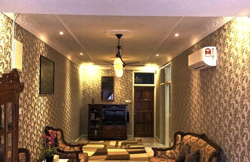 Kampung Sungai Nibong House | Guest Rated 9.2: Homestay Bayan Baru in Taman Sri Nibong