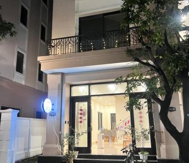 Long Hung House | Homestay Cọ Xanh 8 GenZ