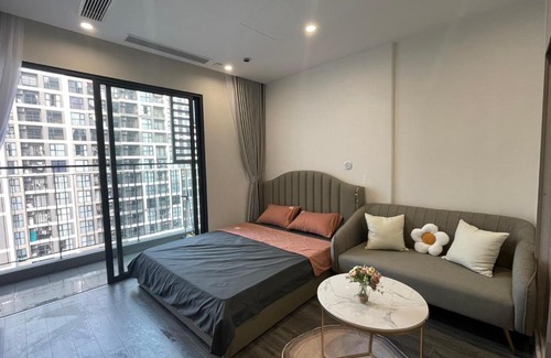 Gia Lam Apartment | Pet-Friendly Homestay at The Zenpark - Vinhomes Ocean Park