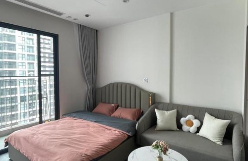 Gia Lam Apartment | Pet-Friendly Homestay at The Zenpark - Vinhomes Ocean Park