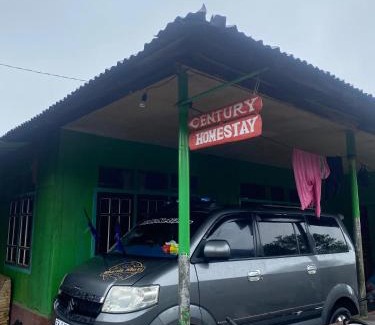 Moni House | Comfortable Homstay Century Desa Waturaka for Families