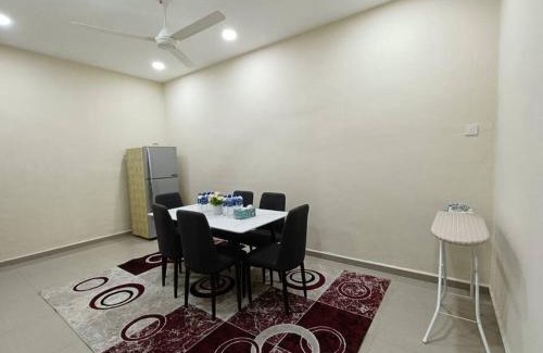 Malacca City House | Welcoming Homestay D'Pandan: Perfect for Families