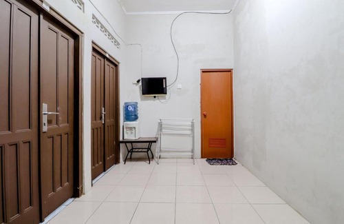 Prambanan House | Family-Friendly Homestay Damandiri Near Prambanan