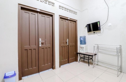 Prambanan House | Family-Friendly Homestay Damandiri Near Prambanan