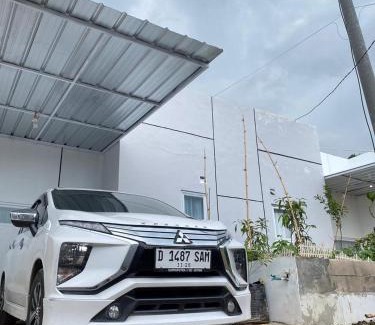 Garut House | Family-Friendly Homestay Defaza D48 in Garut