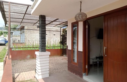 Cikole House | Family-Friendly Homestay Defaza: A 4-Star Retreat