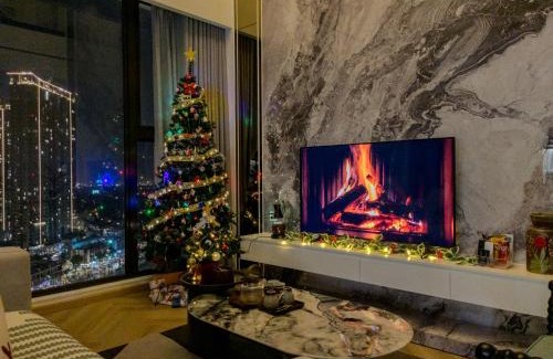 Van Giang Apartment | Welcoming House at QMP Ecopark with Pool & Hot Tub