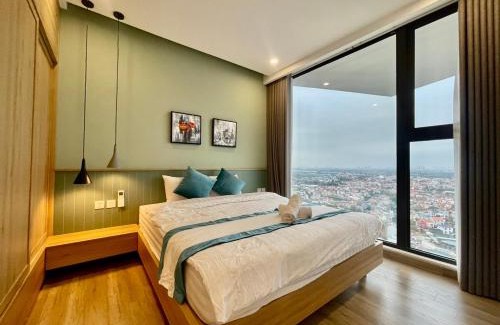 Van Giang Apartment | Welcoming House at QMP Ecopark with Pool & Hot Tub