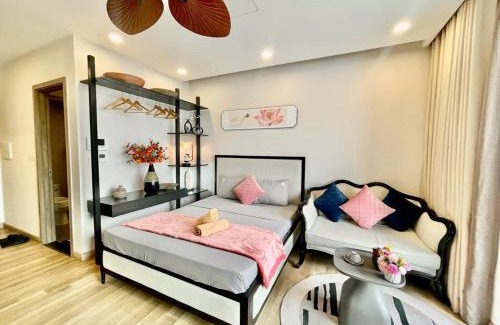 Van Giang Apartment | Welcoming House at QMP Ecopark with Pool & Hot Tub