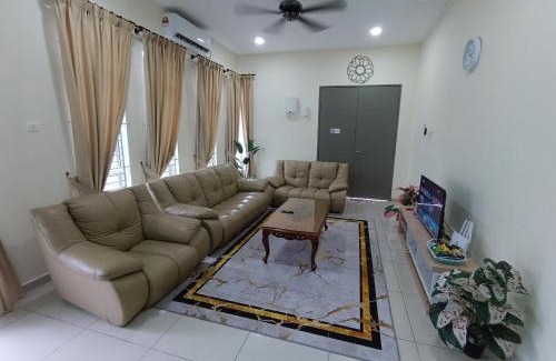 Kampung Geliga Besar Apartment | Exceptional Homestay El-medina with Pool & Family-Friendly Vibes