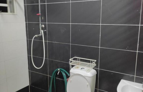 Kampung Kayan House | Family-Friendly Homestay Hafiy Manjung in Sitiawan