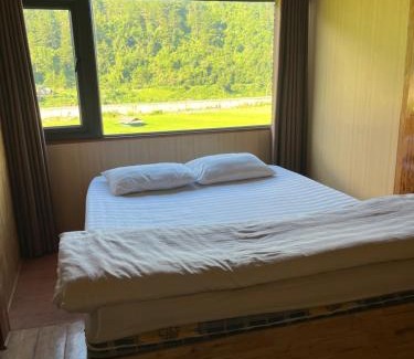Mu Cang Chai Hotel | Budget-Friendly Homestay Hoà Thảo: Breakfast & Family Fun