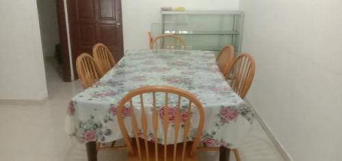 Kampung Kayu Arang Apartment | Budget-Friendly Homestay Humair for Families with Kids